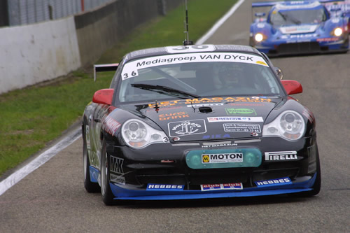 Een van de First Motorsport Porsches